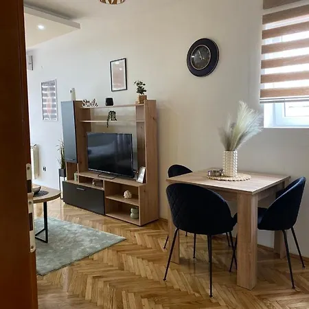 Apartment Apartman Una *